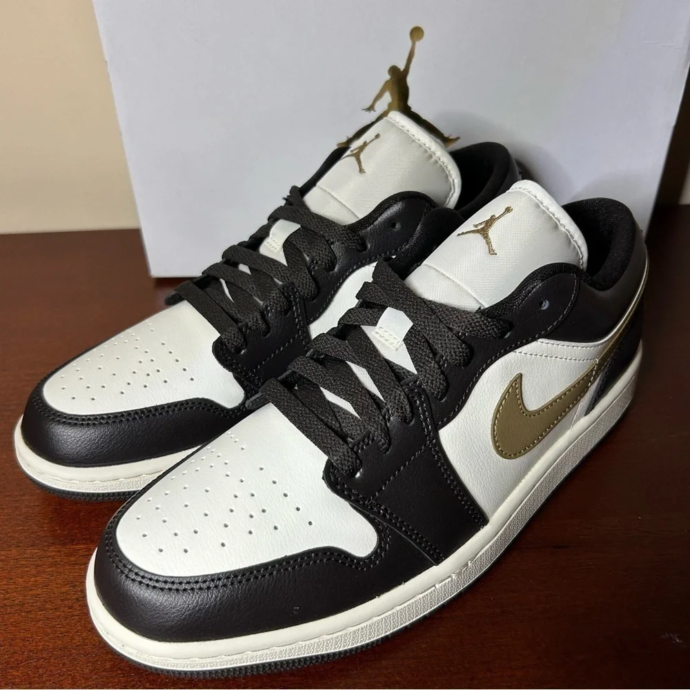 Nike Air Jordan 1 Low Shadow Brown (Size 9M / 10.5W)